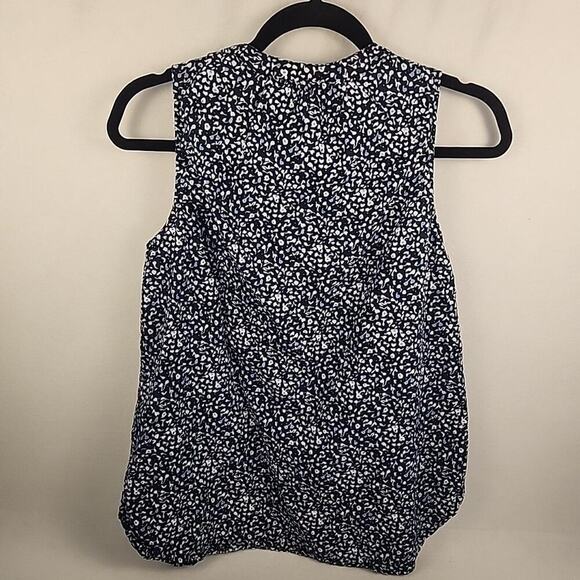 Universal Thread Seersucker Blue White Floral Crinkle Buttons Crepe Lightweight - Picture 2 of 9